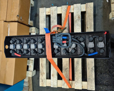 Купить АКБ TISEL BP 3PzS 24V/240AH (790x210x462mm). 3PzSL240 - высокоэффективная свинцово кислотная тяговая аккумуляторная батарея для самоходных штабелеров и прочей складской техники, 790x210x462, вес 210 кг